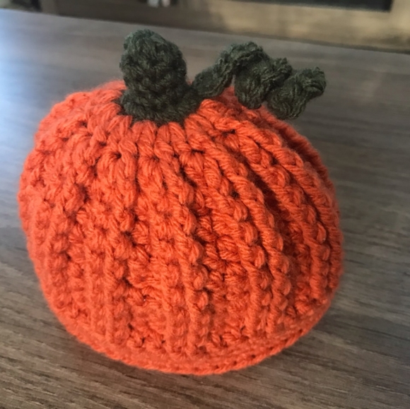 Sold ❌ Baby pumpkin beanie/ Halloween, photoshoot - Picture 8 of 10